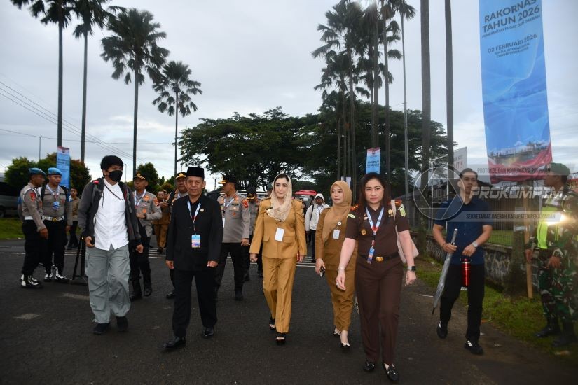 Bupati Fadia Arafiq Bersama Forkopimda H,..