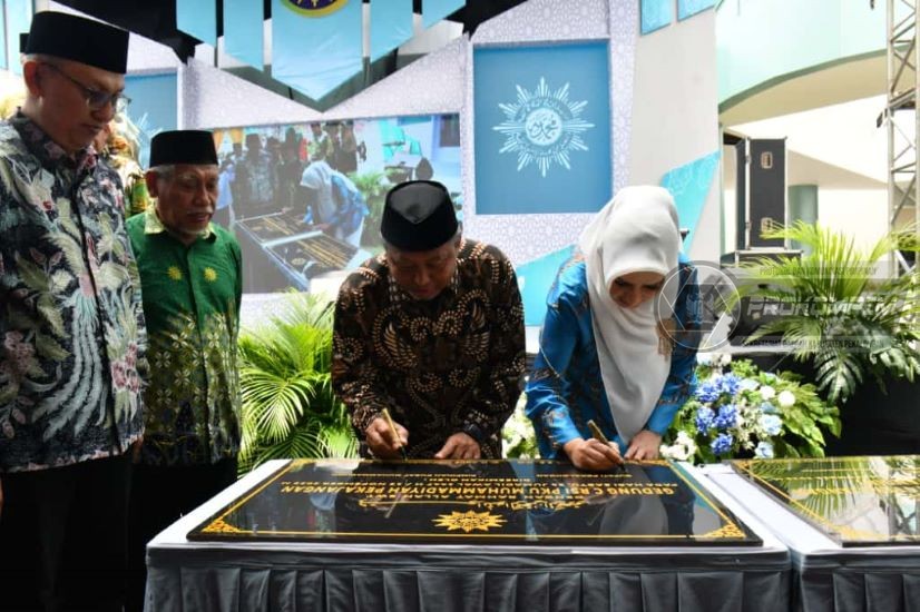 Bupati Fadia Resmikan Tiga Gedung Muhamm,..