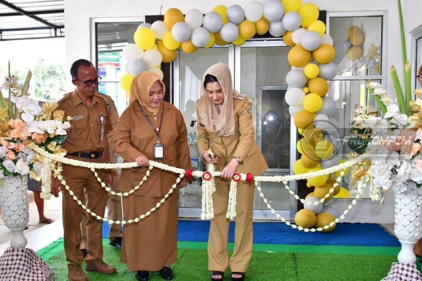 Bupati Fadia Resmikan Gedung Rawat Inap ,..