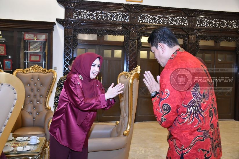 Bupati Fadia Sambut Hangat Kajari Baru K,..