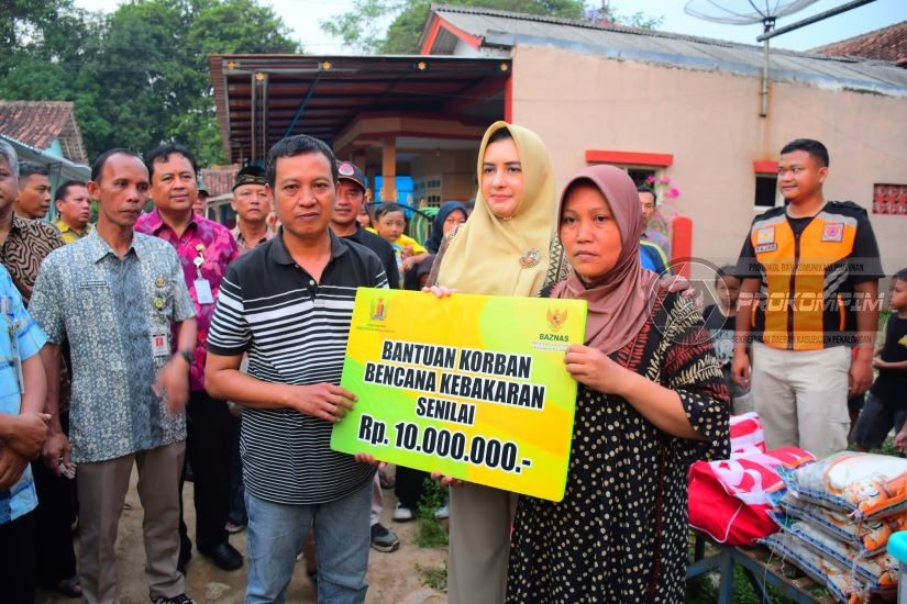 Bupati Fadia Salurkan Bantuan Untuk Korb,..
