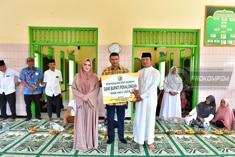Bupati Fadia Salurkan Sapi Kurban untuk ,..