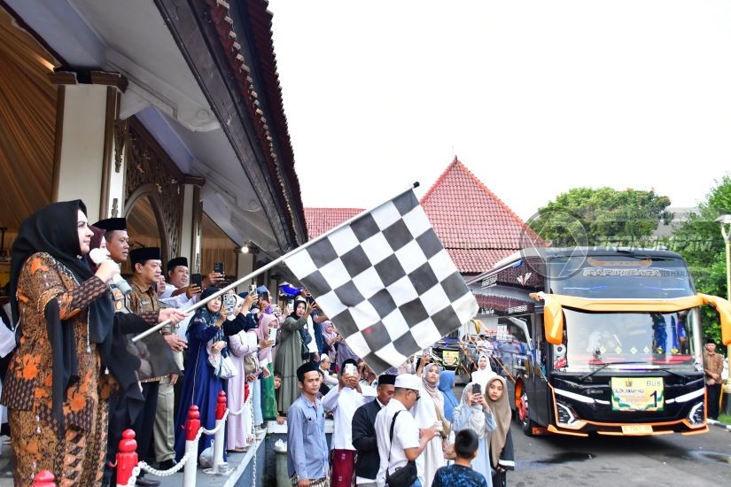 Pemkab Pekalongan Resmi Berangkatkan 827,..
