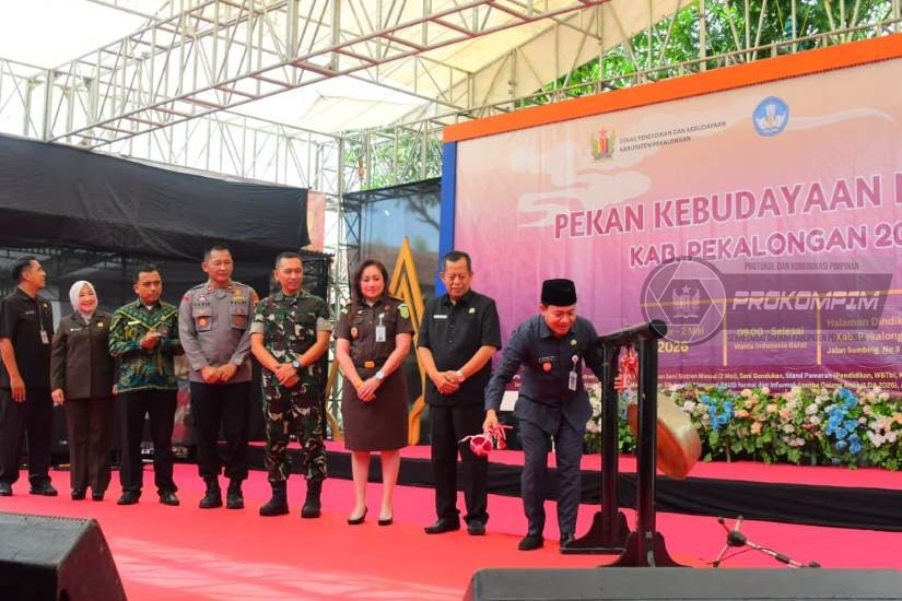 Plt. Bupati Sukirman Buka Pekan Kebudaya,..