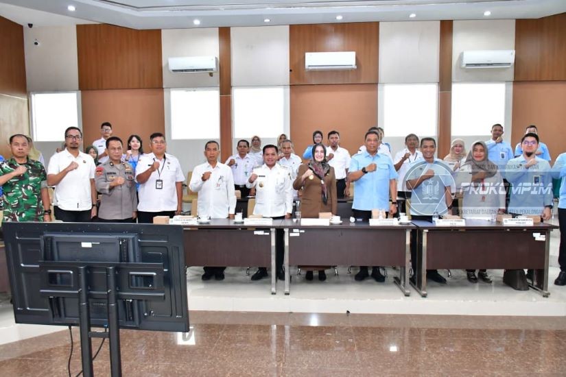 Wabup Sukirman Ikuti Rakor Evaluasi Peng,..