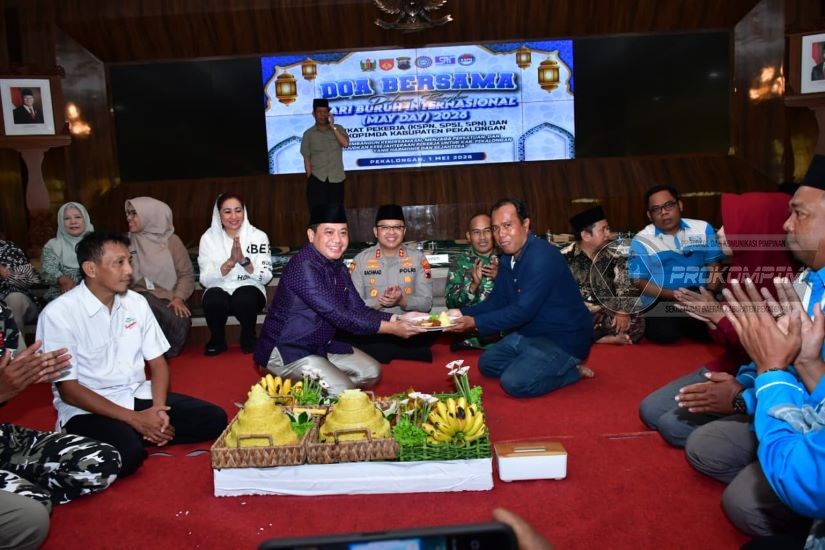 Peringati Hari Buruh Pemkab Pekalongan G,..