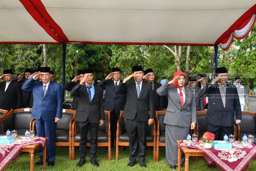 Pemkab Pekalongan Gelar Upacara Harkitna,..