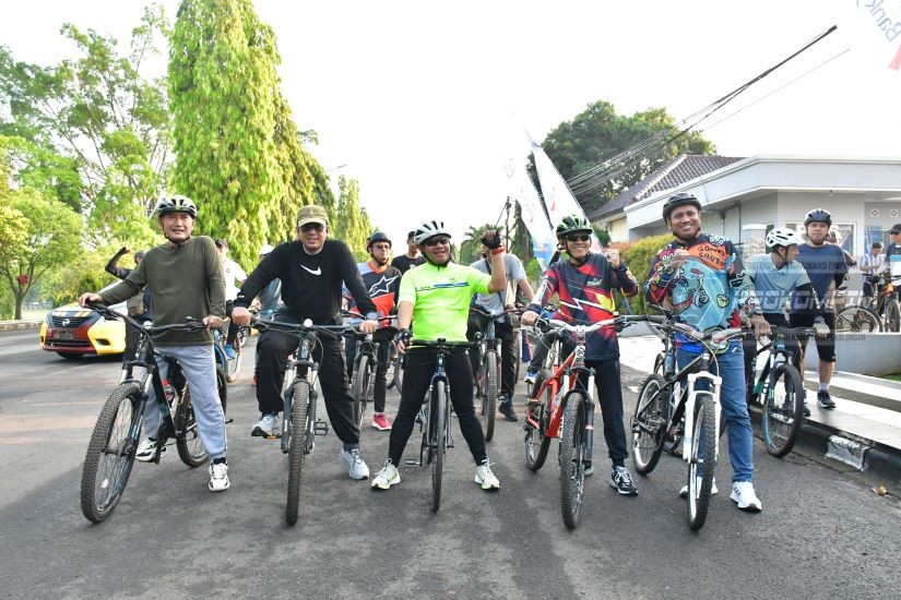 Plt. Bupati Sukirman Kampanyekan Hemat E,..