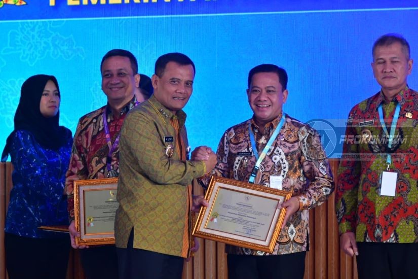 Kabupaten Pekalongan Raih Penghargaan Pe,..