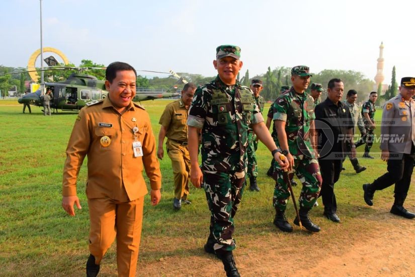 Plt. Bupati Pekalongan Dampingi Pangdam ,..