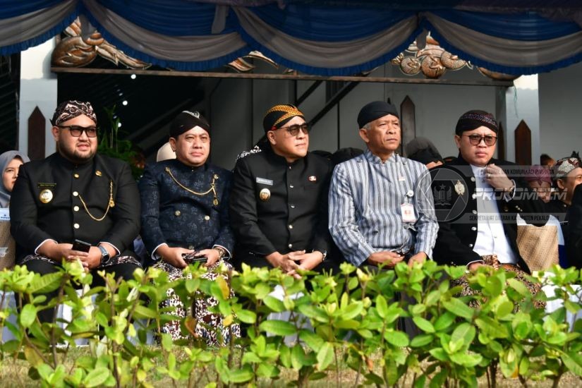 Hadiri HUT Ke-81 Jateng, Plt. Bupati Suk,..