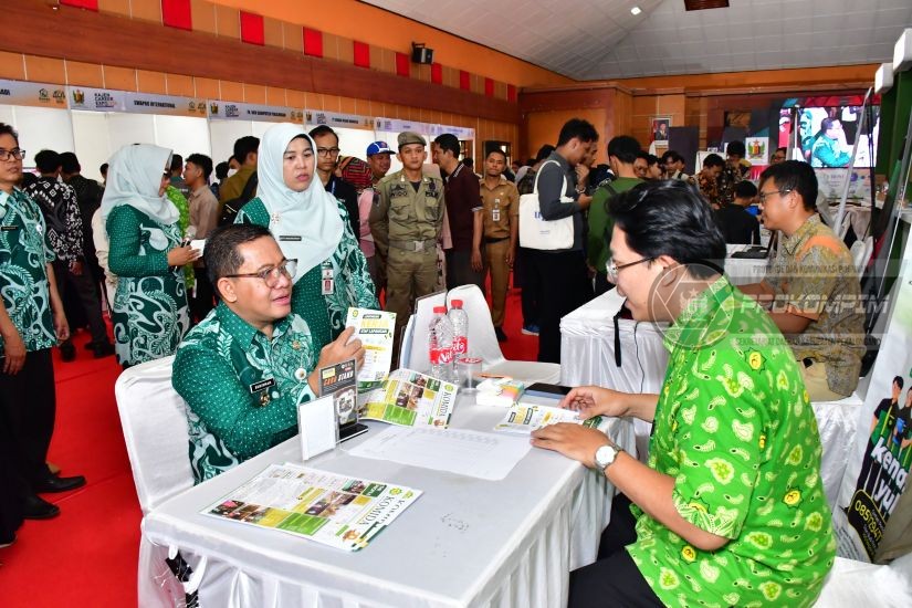 Plt. Bupati Sukirman Resmi Membuka Kajen,..