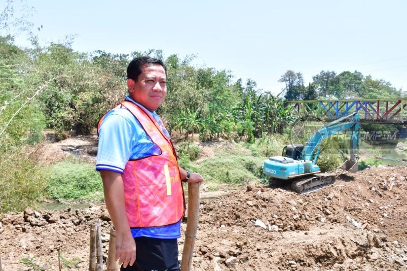  Kawal Kualitas Pembangunan Turap dan Ja,..