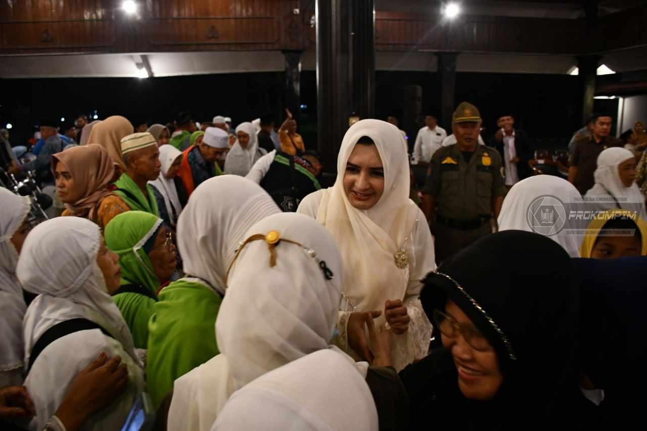 Sambut Haji Kloter 40, Bupati Sampaikan Harapannya Kepada Para Jamaah Haji