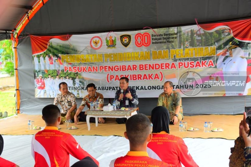 Wabup Sukirman Beri Motivasi Paskibraka ,..