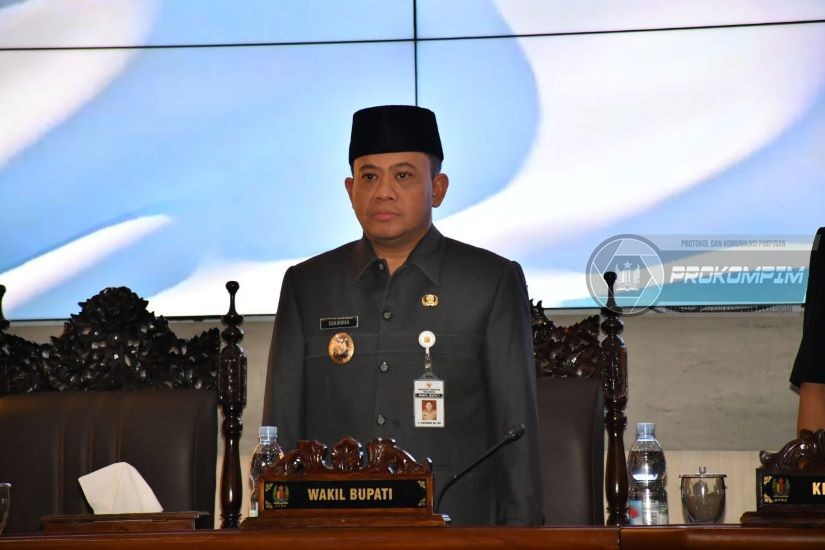 Wabup Sukirman Hadiri Paripurna Penyampa,..