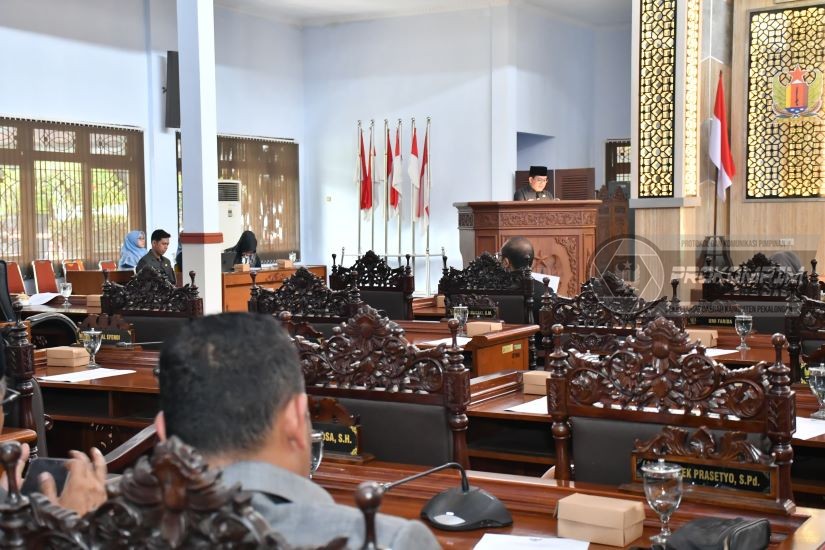 Wabup Sukirman Sampaikan Jawaban atas Pa,..